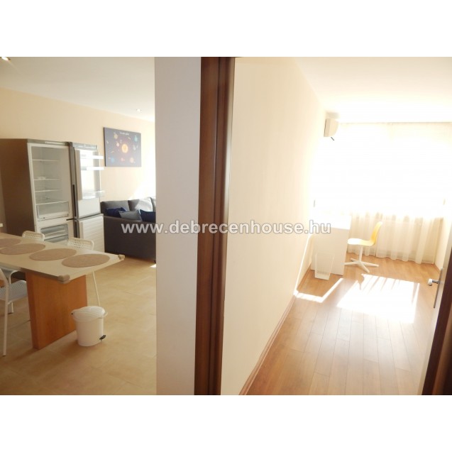 American style living room + 2 bedrooms flat in city center for SALE. 54,5 m. Huf 