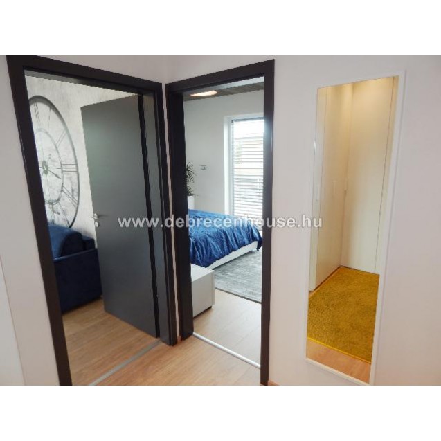 Real penthouse, minimal designated property  with 180 sqm terrace.  1500 Euro / month