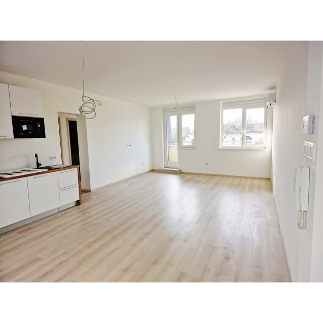 Brand new building, brand new 2 bedrooms, 2 bathrooms flat with a huge terrace, balcony. 